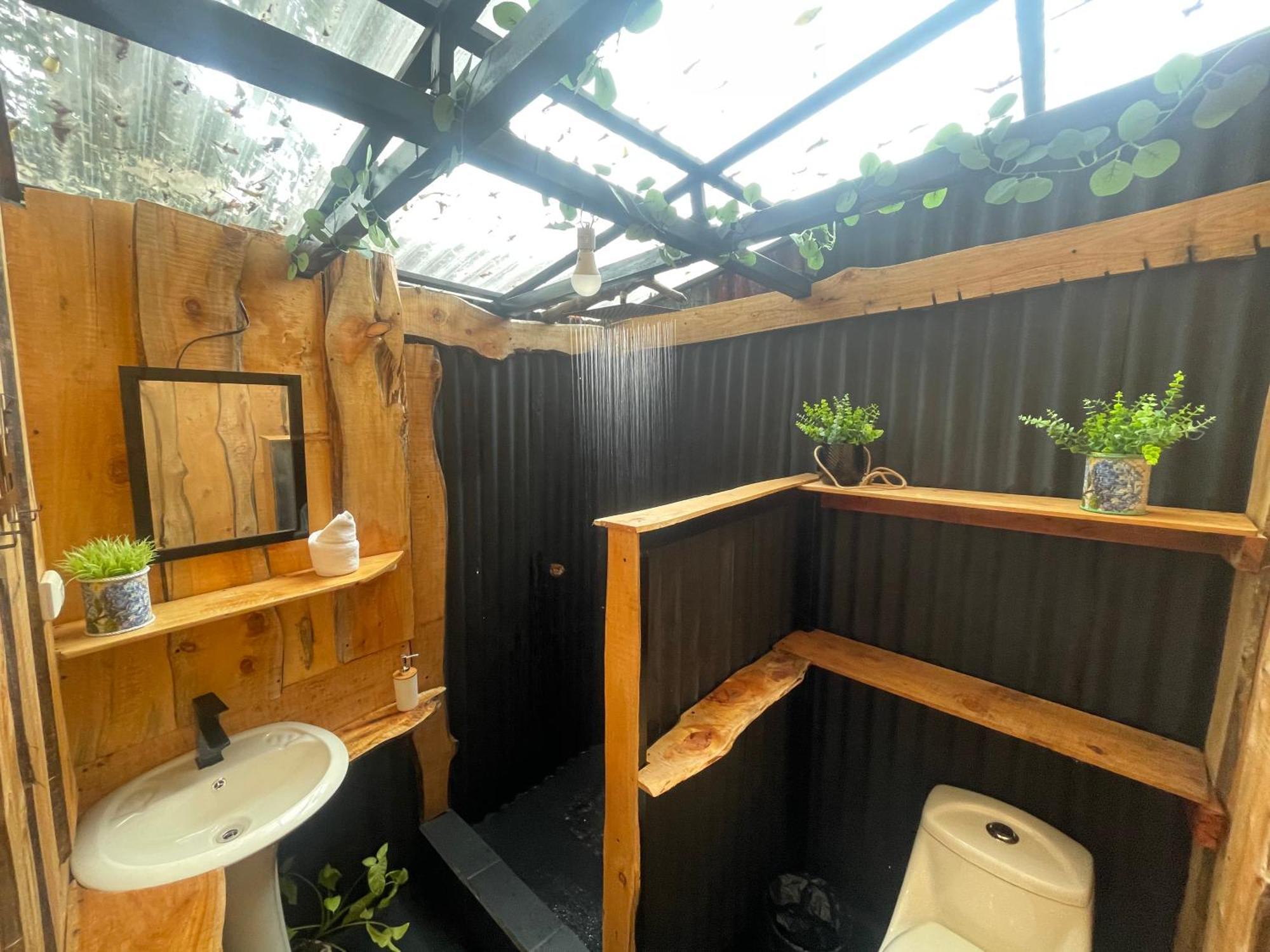 Lodge Poas Volcano Observatory & Glamping