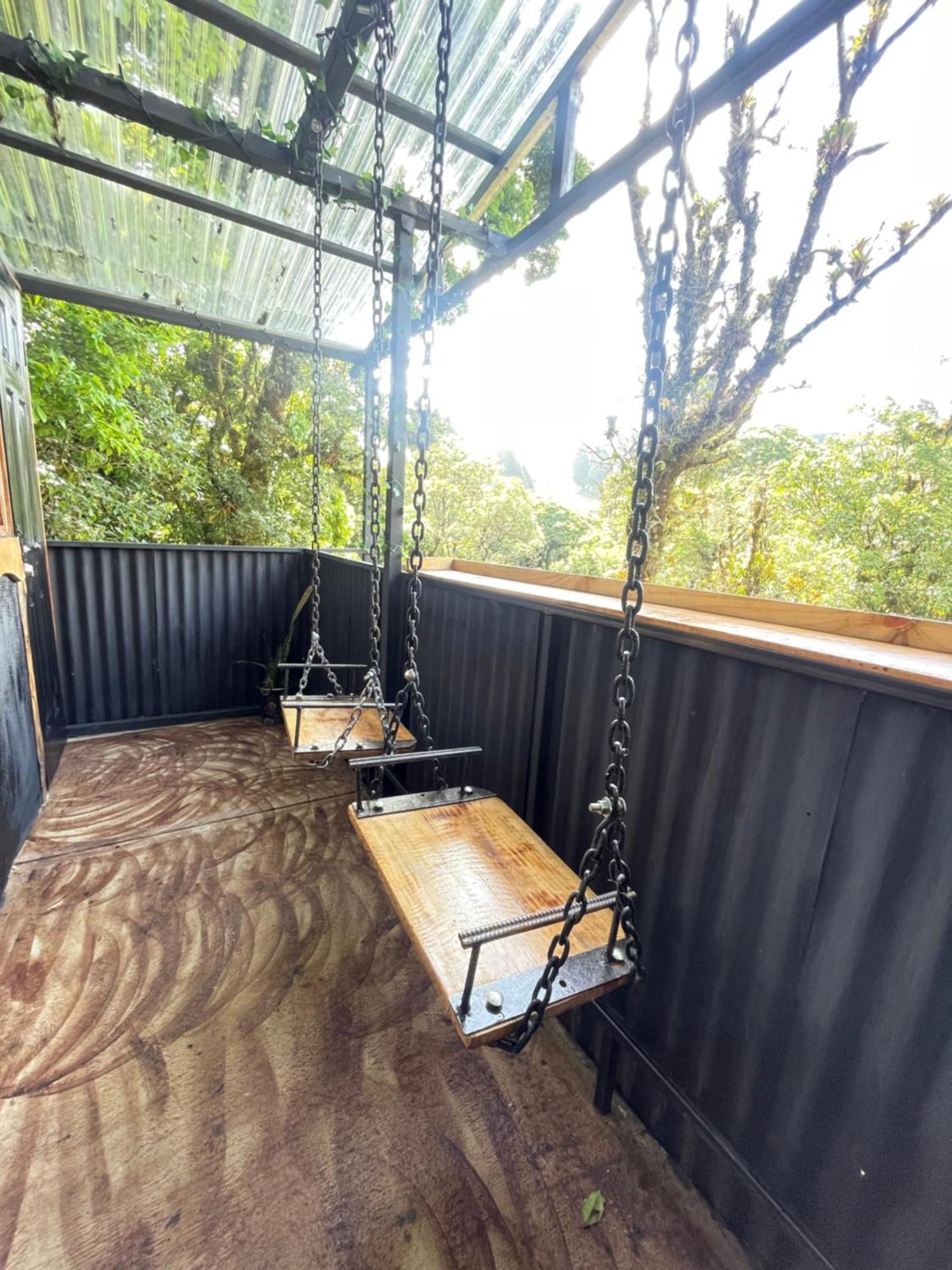Lodge Poas Volcano Observatory & Glamping *