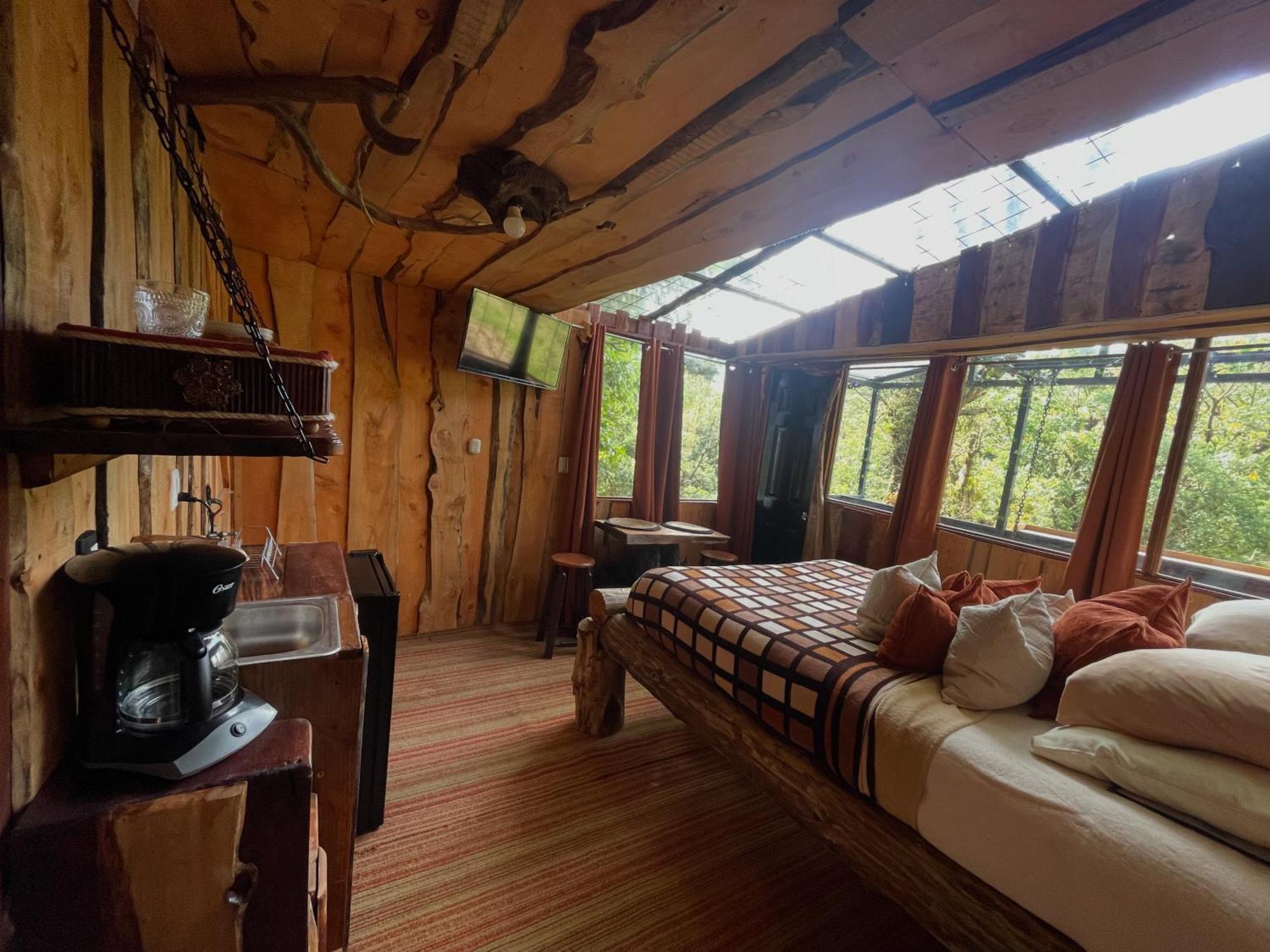 Poas Volcano Observatory & Glamping Poasito