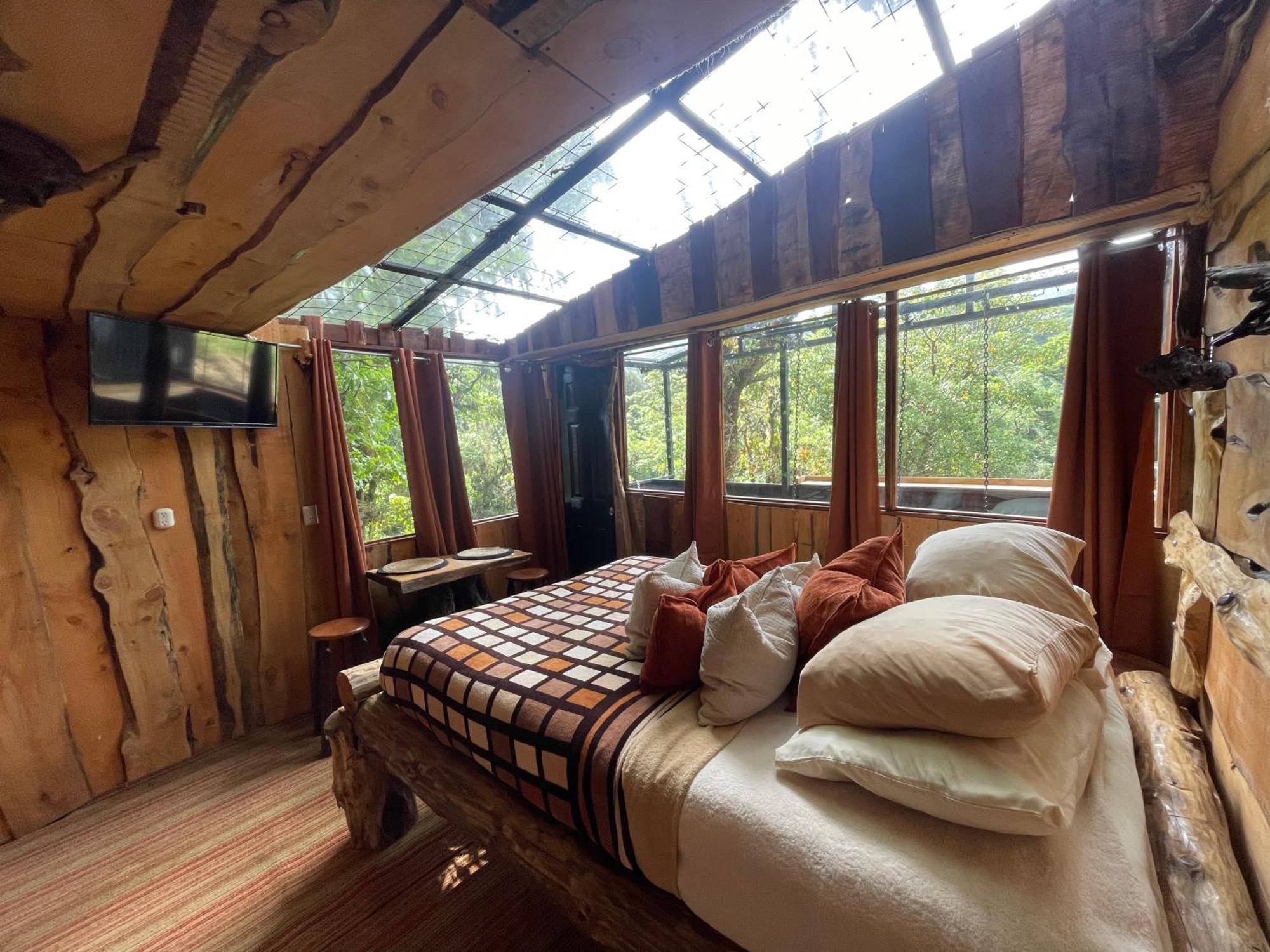 Poas Volcano Observatory & Glamping Lodge